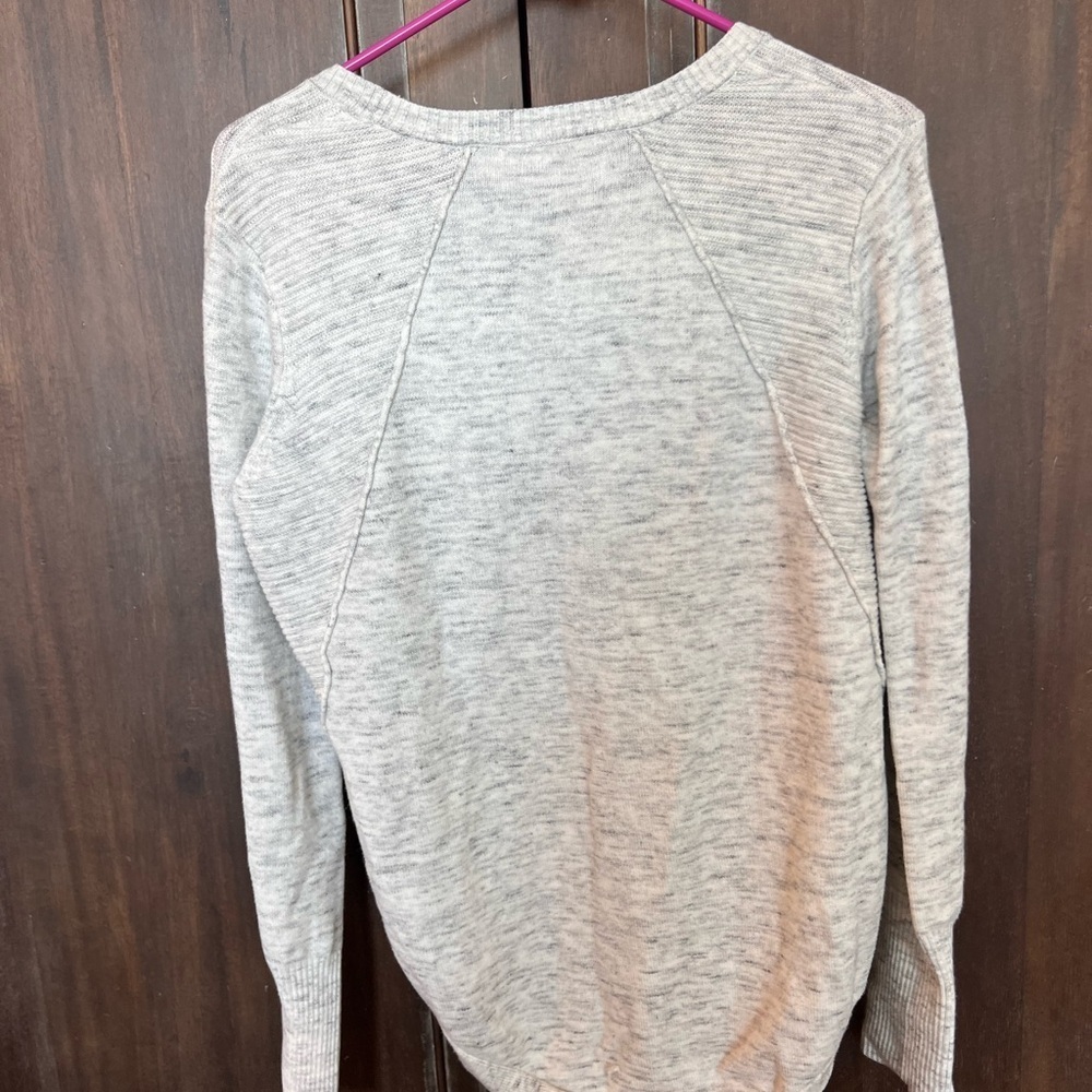 RD Style Light Gray Heathered Long Sleeve Top - Picture 3 of 3